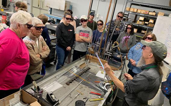 Private Group Tours and Hands-On Glass Experiences
